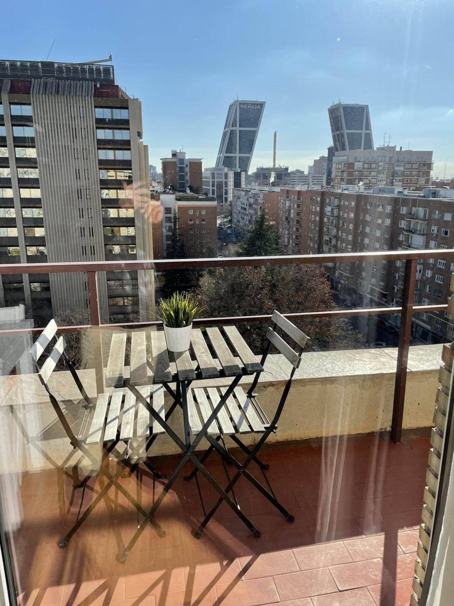 Apartamento Calle Mauricio Legendre มาดริด ภายนอก รูปภาพ